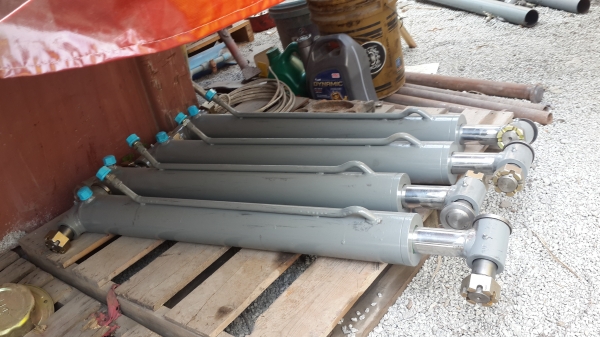 ขายกระบอกไฮโดรลิคติดสะพานท้าย