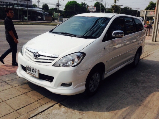 TOYOTA INNOVA ปี 2010 มือเดียวออกห้าง รถสวยจัด ARIBAG คู่หน้า เบรค ABS เเบาะหนัง เครื่องดี ช่วงล่างแน่น แอร์เย็น ล้อ MAX กระจกไฟฟ้า ภายในสภาพสวย สีสวย รถพร้อมใช้งาน จัดไฟแนนได้ ฟรีดาวน์