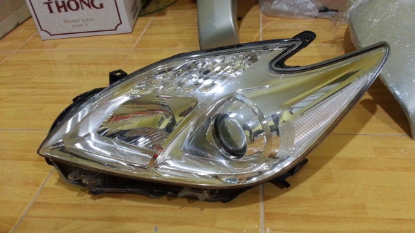 ไฟหน้า  PLIUS ข้างซ้าย ไม่ซีน่อน ของแท้มือสอง