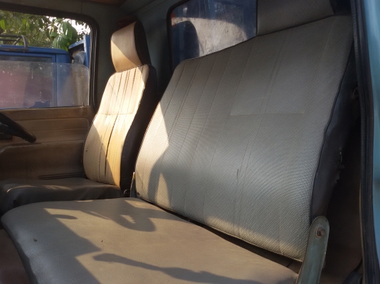 (ร้านรุ่งโรจน์ 082-1057078)ขายให้ลูกค้าอนันต์ฟาร์มสระบุรีเรียบร้อยแล้ว รับรถกลับบ้านแล้วครับ) (ขอบคุณคับ)  เครื่องแน่นปึ๊กๆ ฟิตจัด  แซสซีเยี่ยมมาก เดิมๆ ไม่มีที่ติคับ รถบางๆเดิมๆ สวยๆ เอกสารทะเบียนพร้อมโอนทั่ว