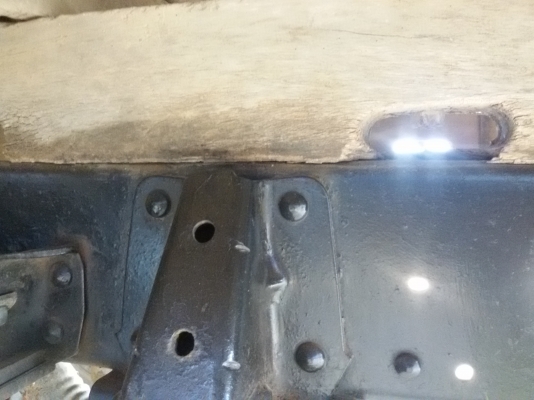 (ร้านรุ่งโรจน์ 082-1057078)ขายให้ลูกค้าอนันต์ฟาร์มสระบุรีเรียบร้อยแล้ว รับรถกลับบ้านแล้วครับ) (ขอบคุณคับ)  เครื่องแน่นปึ๊กๆ ฟิตจัด  แซสซีเยี่ยมมาก เดิมๆ ไม่มีที่ติคับ รถบางๆเดิมๆ สวยๆ เอกสารทะเบียนพร้อมโอนทั่ว