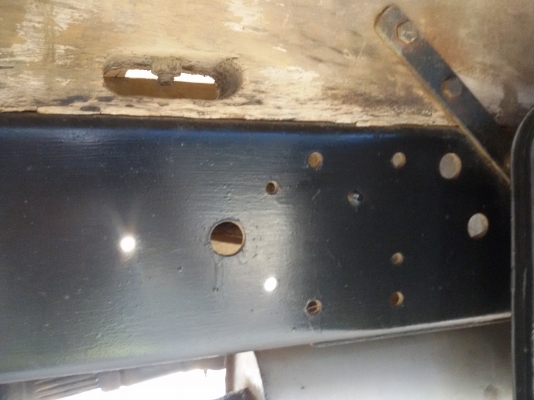 (ร้านรุ่งโรจน์ 082-1057078)ขายให้ลูกค้าอนันต์ฟาร์มสระบุรีเรียบร้อยแล้ว รับรถกลับบ้านแล้วครับ) (ขอบคุณคับ)  เครื่องแน่นปึ๊กๆ ฟิตจัด  แซสซีเยี่ยมมาก เดิมๆ ไม่มีที่ติคับ รถบางๆเดิมๆ สวยๆ เอกสารทะเบียนพร้อมโอนทั่ว