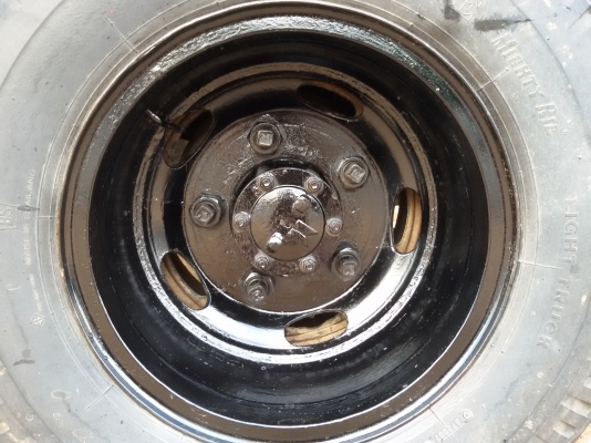 (ร้านรุ่งโรจน์ 082-1057078)ขายให้ลูกค้าอนันต์ฟาร์มสระบุรีเรียบร้อยแล้ว รับรถกลับบ้านแล้วครับ) (ขอบคุณคับ)  เครื่องแน่นปึ๊กๆ ฟิตจัด  แซสซีเยี่ยมมาก เดิมๆ ไม่มีที่ติคับ รถบางๆเดิมๆ สวยๆ เอกสารทะเบียนพร้อมโอนทั่ว