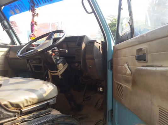 (ร้านรุ่งโรจน์ 082-1057078)ขายให้ลูกค้าอนันต์ฟาร์มสระบุรีเรียบร้อยแล้ว รับรถกลับบ้านแล้วครับ) (ขอบคุณคับ)  เครื่องแน่นปึ๊กๆ ฟิตจัด  แซสซีเยี่ยมมาก เดิมๆ ไม่มีที่ติคับ รถบางๆเดิมๆ สวยๆ เอกสารทะเบียนพร้อมโอนทั่ว