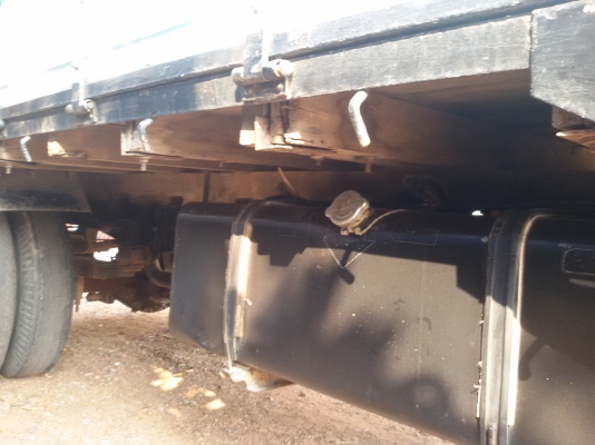 (ร้านรุ่งโรจน์ 082-1057078)ขายให้ลูกค้าอนันต์ฟาร์มสระบุรีเรียบร้อยแล้ว รับรถกลับบ้านแล้วครับ) (ขอบคุณคับ)  เครื่องแน่นปึ๊กๆ ฟิตจัด  แซสซีเยี่ยมมาก เดิมๆ ไม่มีที่ติคับ รถบางๆเดิมๆ สวยๆ เอกสารทะเบียนพร้อมโอนทั่ว