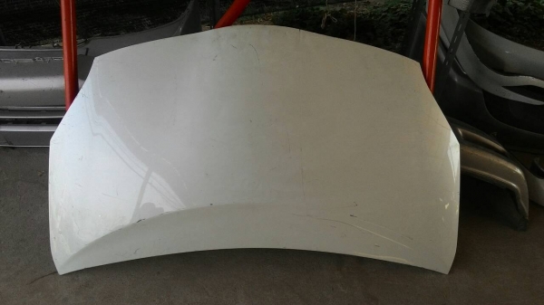 ฝากระโปรงหน้า พรีอุส  ของแท้มือสอง งานเคาะซ่อม