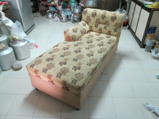 โซฟาสวย  แข็งแรง  ใครชอบ  สนใจ   ไม่มีขาด  2 ตัว 2800บาท