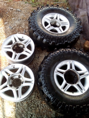 ขายล้อแม้ก139 ใส่ jeep ,carribian ได้ ถูกไม่อยากเก็บ