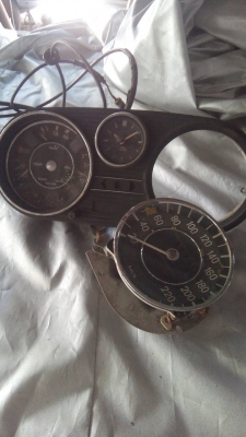 เรือนไมล์ benz w108 w114 w115