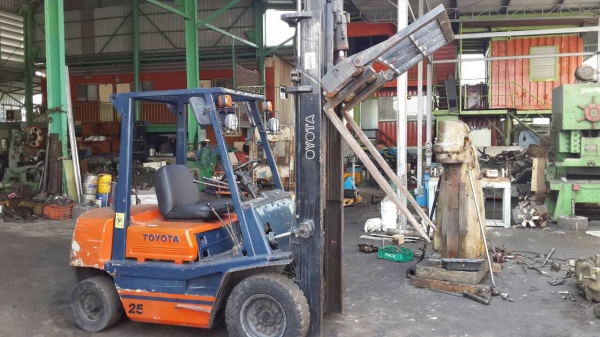 ฟอร์คลิฟต์ TOYOTA รุ่น 4 2.5TON