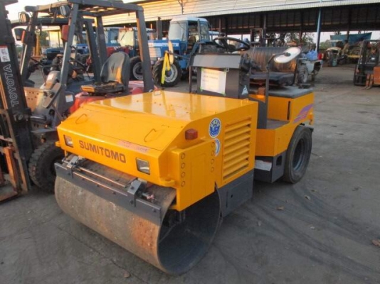 ขายรถบดหน้าเหล็ก-หลังยาง SUMITOMO HW30VW เครื่องอีซูซุ  3LD-1 รถพร้อมใช้งาน