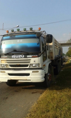 รถอีซูซุ 10 ล้อดั้ม FXZ 270 แรงม้า. ปี 45  สนใจติดต่อ 081 - 6079515