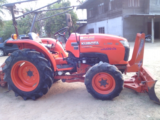 ขายตามสภาพ 36แรง เครื่องดี เกียดี ปั้มไฮดรอลิคดี มีโลตารี่ ผาล6 ผาลดันหน้า เอกสารเป็นเล้มทะเบียนพร้อมโอน