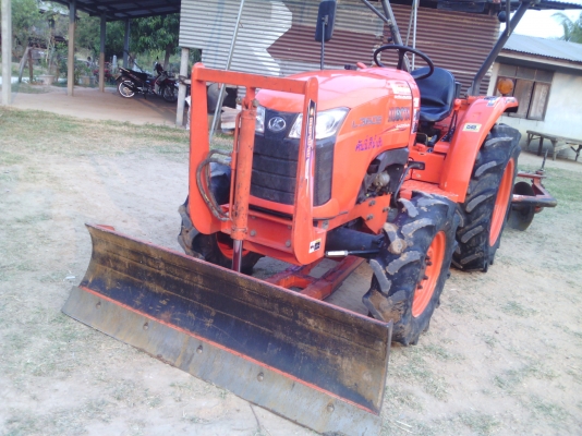 ขายตามสภาพ 36แรง เครื่องดี เกียดี ปั้มไฮดรอลิคดี มีโลตารี่ ผาล6 ผาลดันหน้า เอกสารเป็นเล้มทะเบียนพร้อมโอน