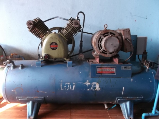 ปั้มลม iwata 260Lใช้งานได้ปกติ ใช้ไฟ 220v ขนาดมอเตอร์ 5แรง
