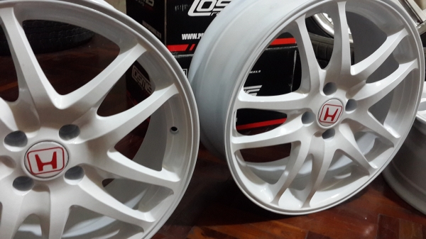 DC5 ขอบ 17 4รู100 สภาพดีมาก แม็กเปล่าไม่มียาง