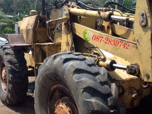 ขายรถตักล้อยาง CAT 910