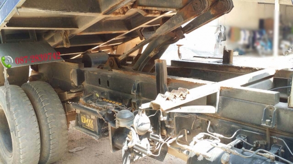 ขายรถดั้มพ์ 6 ล้อ ขนาดใหญ่ HINO