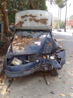 โตโยต้าไทเกอร์ตอนเดียว เครื่อง2L ปี03 โอนลอยๆ หรือ เเยกขายอะไหลเครื่องเกียรบอดี้กระบะ