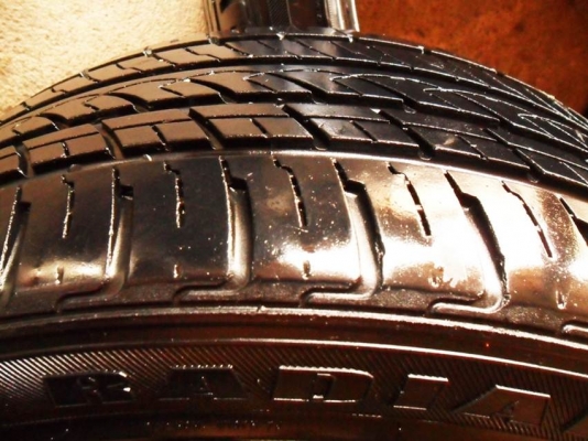 ยางขอบ17 ขนาด 205-45-R17ลงพื้นปลายปี12(4เส้น2,600บ)ดอกหนามาก80\% ยางขอบ17 ขนาด 205-45-R17ลงพื้นปลายปี12(4เส้น2,600บ)ดอกหนามาก80\%