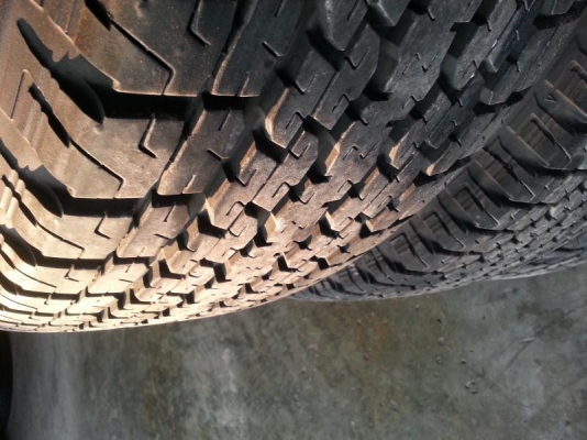 ยาง 255 65 17 พร้อมล้อแม็กซ์ออนิว MU-X ปี13 ปลายปี ยาง 255 65 17 พร้อมล้อแม็กซ์ออนิว MU-X ปี13 ปลายปี