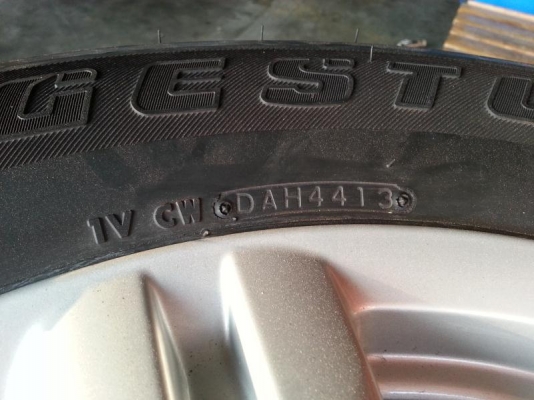 ยาง 255 65 17 พร้อมล้อแม็กซ์ออนิว MU-X ปี13 ปลายปี ยาง 255 65 17 พร้อมล้อแม็กซ์ออนิว MU-X ปี13 ปลายปี