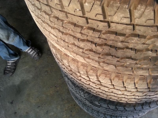 ยาง 255 65 17 พร้อมล้อแม็กซ์ออนิว MU-X ปี13 ปลายปี ยาง 255 65 17 พร้อมล้อแม็กซ์ออนิว MU-X ปี13 ปลายปี