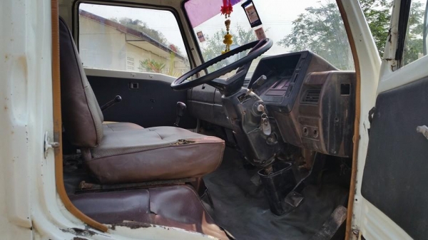 KM777 รถสวย ราคาต่อรองได้ KM777 รถสวย ราคาต่อรองได้