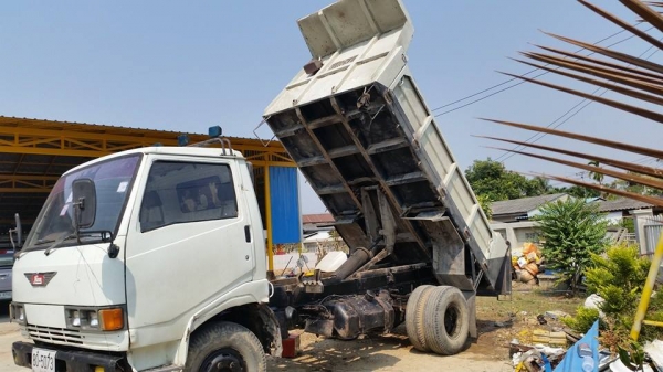 KM777 รถสวย ราคาต่อรองได้ KM777 รถสวย ราคาต่อรองได้