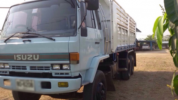 ขายรถบรรทุกสิบล้อดัมพ์ ISUZU FXZ23NFY เครื่อง 240 แรง เบรคจิฟฟี่ กระบะดัมพ์สามมิตร ทะเบียนพร้อม