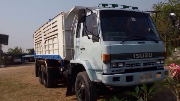 ขายรถบรรทุกสิบล้อดัมพ์ ISUZU FXZ23NFY เครื่อง 240 แรง เบรคจิฟฟี่ กระบะดัมพ์สามมิตร ทะเบียนพร้อม