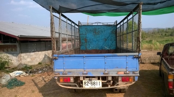 ขาย 6 ล้อ ISUZU NKR 130 ห้างแท้ปี 48 สภาพสวยเดิม คัสซีสวยตลอดเส้น เครื่องดี เพาวเวอร์ แอร์เย็น ทะเบียนเต็มพร้อมโอนครับ