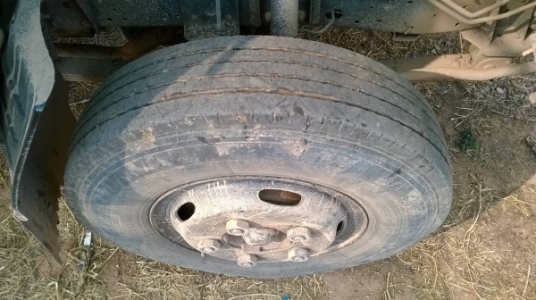 ขาย 6 ล้อ ISUZU NKR 130 ห้างแท้ปี 48 สภาพสวยเดิม คัสซีสวยตลอดเส้น เครื่องดี เพาวเวอร์ แอร์เย็น ทะเบียนเต็มพร้อมโอนครับ