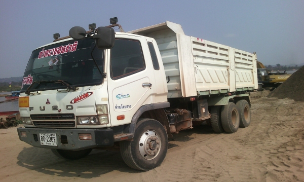 ขายด่วนรถสิบล้อFN627M6ดั้มสามมิตรเครือง260แรงปี52มีระบบ