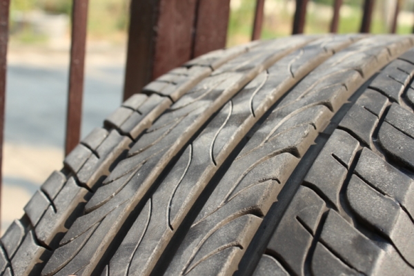 ขายยาง Maxxis bravo 600 H/P 235/70/15 ขายยาง Maxxis bravo 600 H/P 235/70/15