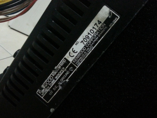 10 นิ้ว Kenwood Subwoofer มือ 2 จากญี่ปุ่น 10 นิ้ว Kenwood Subwoofer มือ 2 จากญี่ปุ่น