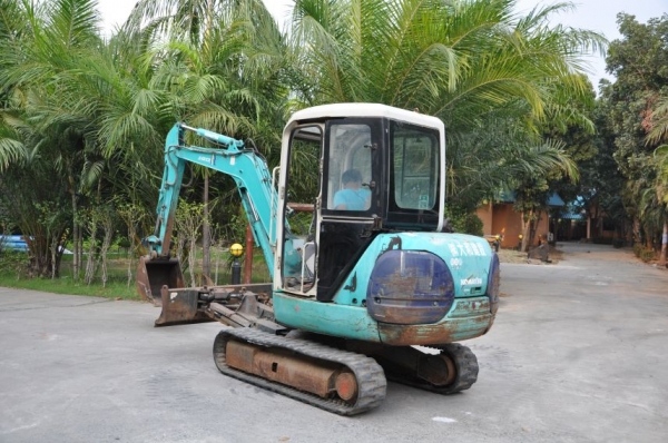 ขายแบคโฮkomatsu PC35-8 มีลายหัวแย็ก ใบมีดดัน3ทิศทาง สวยเดิมจากญี่ปุ่น 440,000เท่านั้น!!