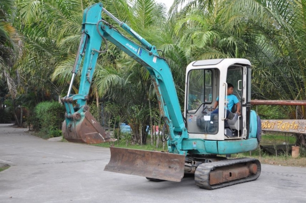 ขายแบคโฮkomatsu PC35-8 มีลายหัวแย็ก ใบมีดดัน3ทิศทาง สวยเดิมจากญี่ปุ่น 440,000เท่านั้น!!