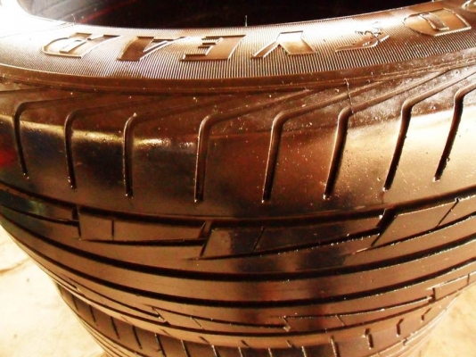 ยางขอบ17 กู๊ดเยียร์ 215-50-R17ลงพื้นปลายปี12(4เส้น3,400บ)ดอกหนามาก90\%