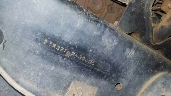 รถอีซูซุ 6 ล้อดั้ม FTR 32F - R  195 แรงม้า. ปี 39   สนใจติดต่อ 081 - 6079515