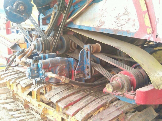 ขายด่วน รถเกี่ยว+เทรลเลอร์หัวยาว รถเกี่ยวข้าวเกษตรพัฒนา ไอ้หนุ่มไวไฟ ขายคู่กันกับรถหัวยาวเทรลเลอร์หางพับไฮดรอลิกส์ เครื่องยนต์ 175 แรง 6BG1 สภาพดีสวยทั้งคู่พร้อมใช้งานได้เลยครับ รถเกี่ยวเครื่อง 210 HP 6HH1 ปั๊มไดกิ้น 22 ช่วงล่าง 10HT  รถเทรลเลอร์เอกสารเล่