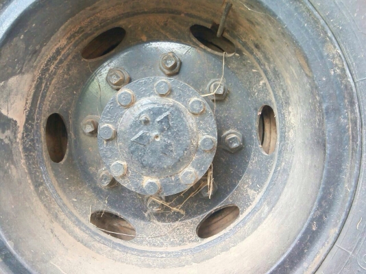 ขายด่วน รถเกี่ยว+เทรลเลอร์หัวยาว รถเกี่ยวข้าวเกษตรพัฒนา ไอ้หนุ่มไวไฟ ขายคู่กันกับรถหัวยาวเทรลเลอร์หางพับไฮดรอลิกส์ เครื่องยนต์ 175 แรง 6BG1 สภาพดีสวยทั้งคู่พร้อมใช้งานได้เลยครับ รถเกี่ยวเครื่อง 210 HP 6HH1 ปั๊มไดกิ้น 22 ช่วงล่าง 10HT  รถเทรลเลอร์เอกสารเล่