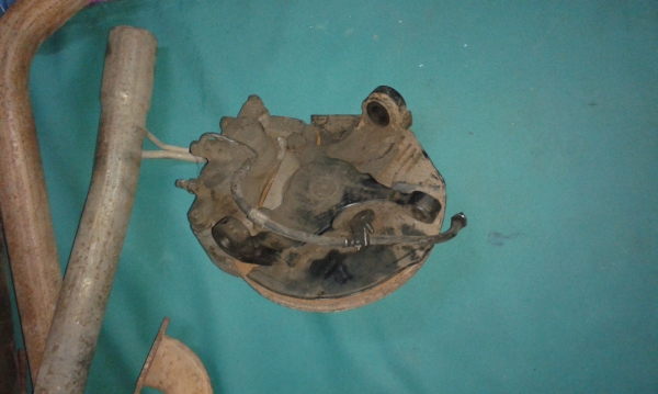 ขายดุมหน้าคอม้าครบๆ D-MAX สวยๆ 1คู่ ครับ