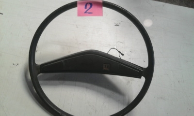 ขาย พวงมาลัย รถเก่าครับ มีหลายรุ่น สนใจสอบถามรายละเอียดได้ครับ