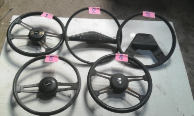 ขาย พวงมาลัย รถเก่าครับ มีหลายรุ่น สนใจสอบถามรายละเอียดได้ครับ