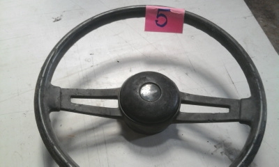 ขาย พวงมาลัย รถเก่าครับ มีหลายรุ่น สนใจสอบถามรายละเอียดได้ครับ