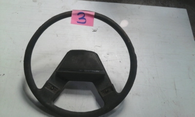 ขาย พวงมาลัย รถเก่าครับ มีหลายรุ่น สนใจสอบถามรายละเอียดได้ครับ