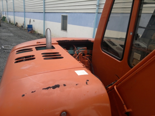 รถขุด KOBELCO  SK60-3 ซีเรียลสูง ปี96 เครื่องเต็ม แอร์เย็น รถนอกนำเข้า สภาพดีครับไม่เคยใช้ในไทย มาถึงแล้วครับ  ติดต่อ มานะ 085-9049669