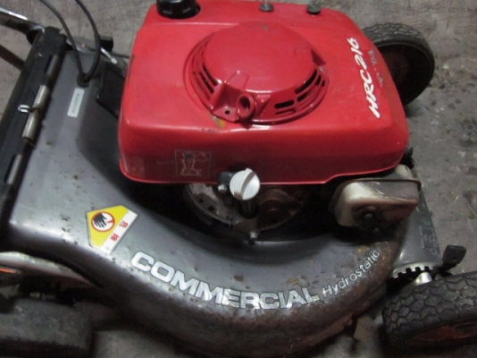 ขายของมือสองญี่ปุ่น-เครื่องตัดหญ้า ยี่ห้อ HONDA มี 2 ตัว ให้เลือก ขายของมือสองญี่ปุ่น-เครื่องตัดหญ้า ยี่ห้อ HONDA มี 2 ตัว ให้เลือก