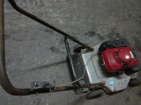 ขายของมือสองญี่ปุ่น-เครื่องตัดหญ้า ยี่ห้อ HONDA มี 2 ตัว ให้เลือก